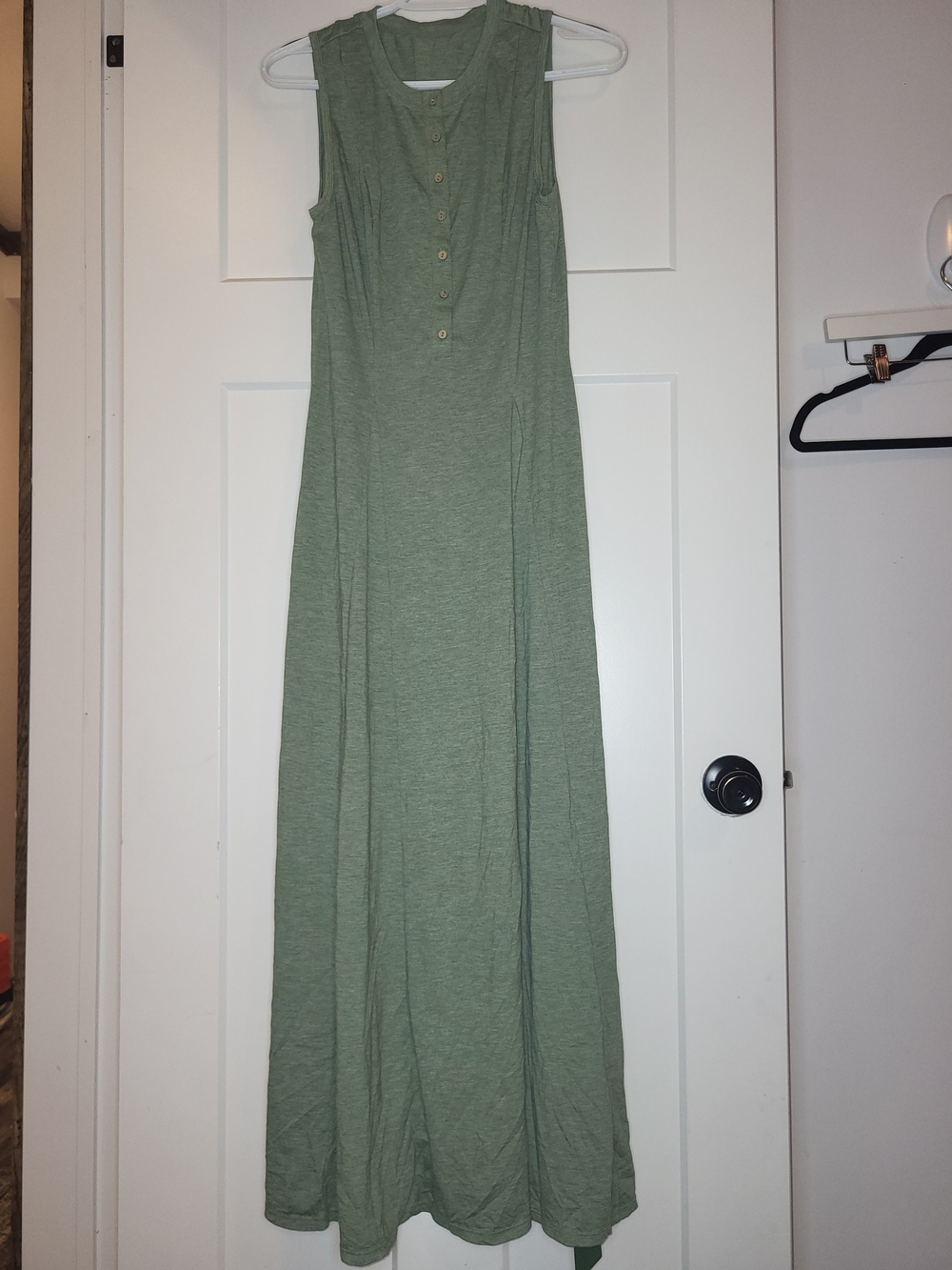 HALARA Sleeveless Button-Front Maxi Dress in Sage Green